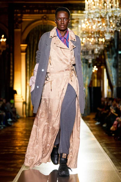 Look 29